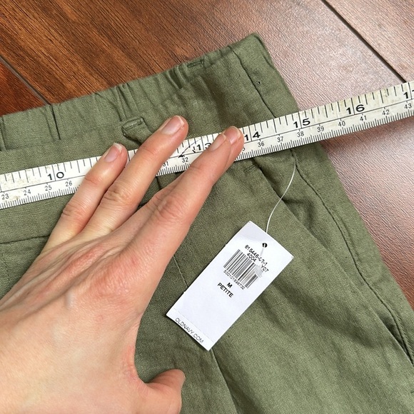 NWT Old Navy Women’s Linen Blend Cropped Wide Leg Pants Olive Size MP - Picture 3 of 7